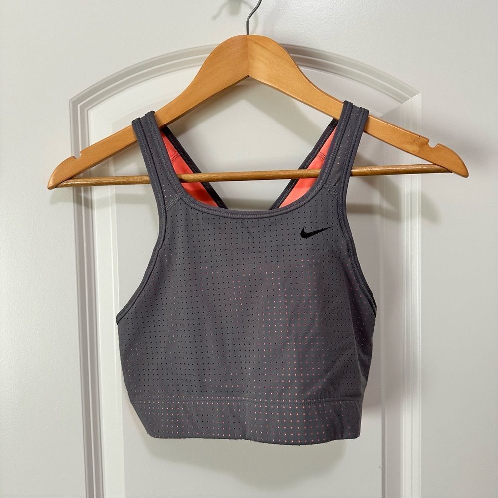 NIKE Women's Classic Crossback Bra Size Medium